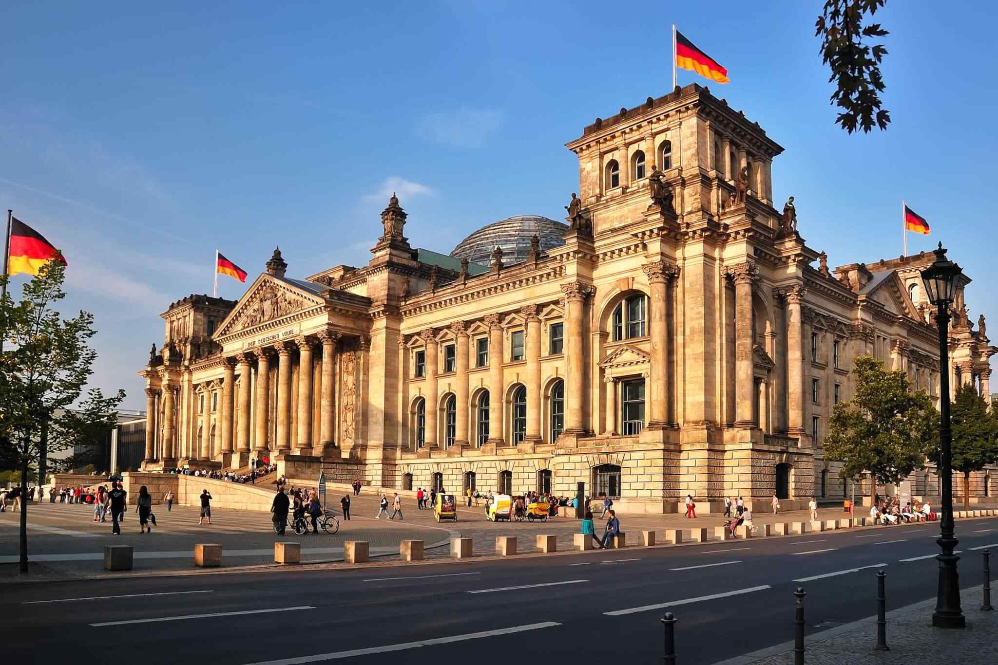 destination-berlin-01 https://www.frenzitours.de/wp-content/uploads/2018/09/destination-berlin-01.jpg